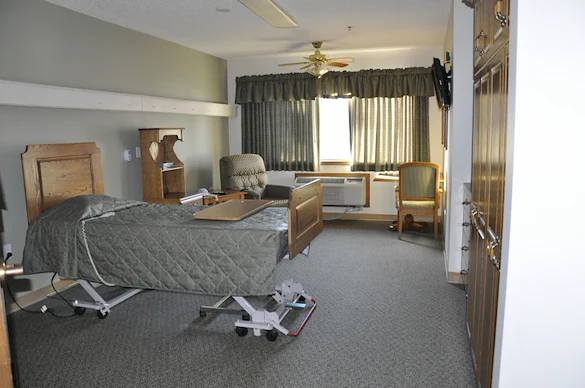 Image of Tiffany Square (5)