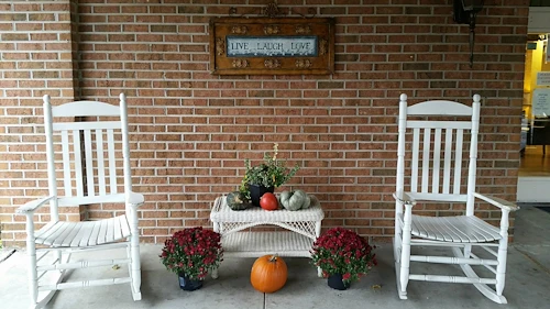 Image of MountainBrook Village (2)