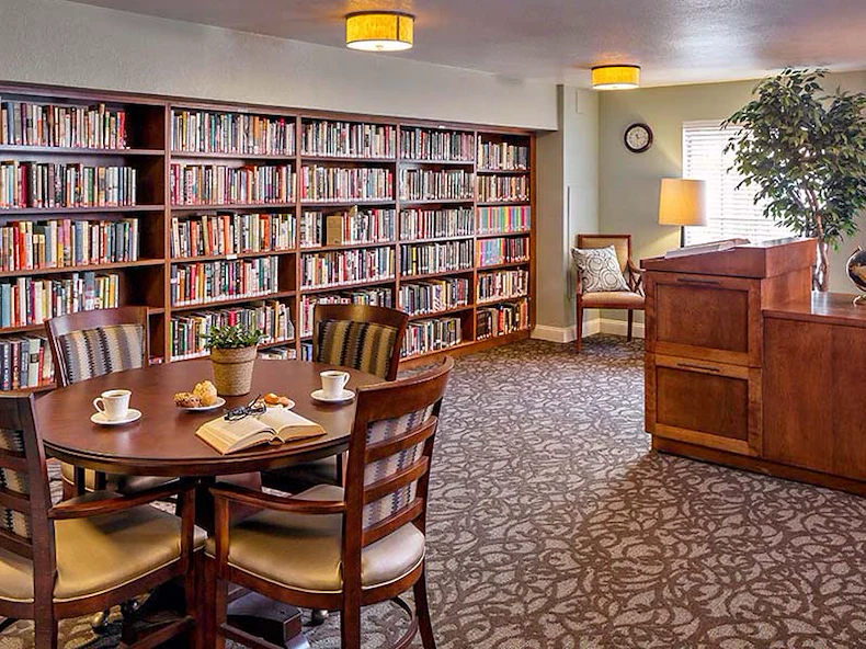 Image of Atria Covell Gardens (7)