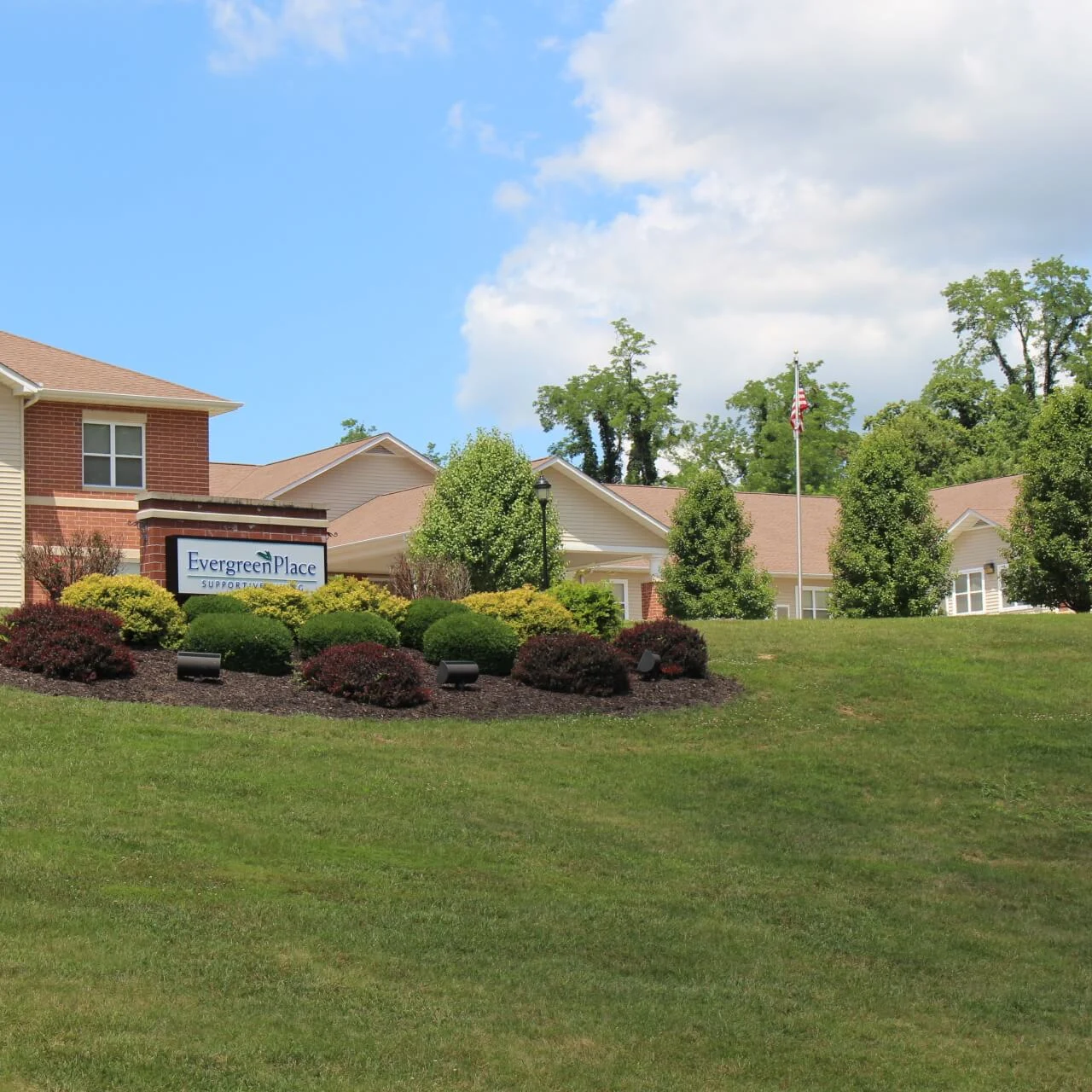 Image of Evergreen Senior Living Alton (2)