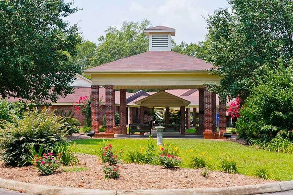 Image of Woodbridge of Clinton (1)