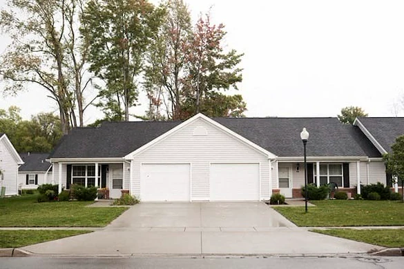 Image of Hampton Pointe (3)