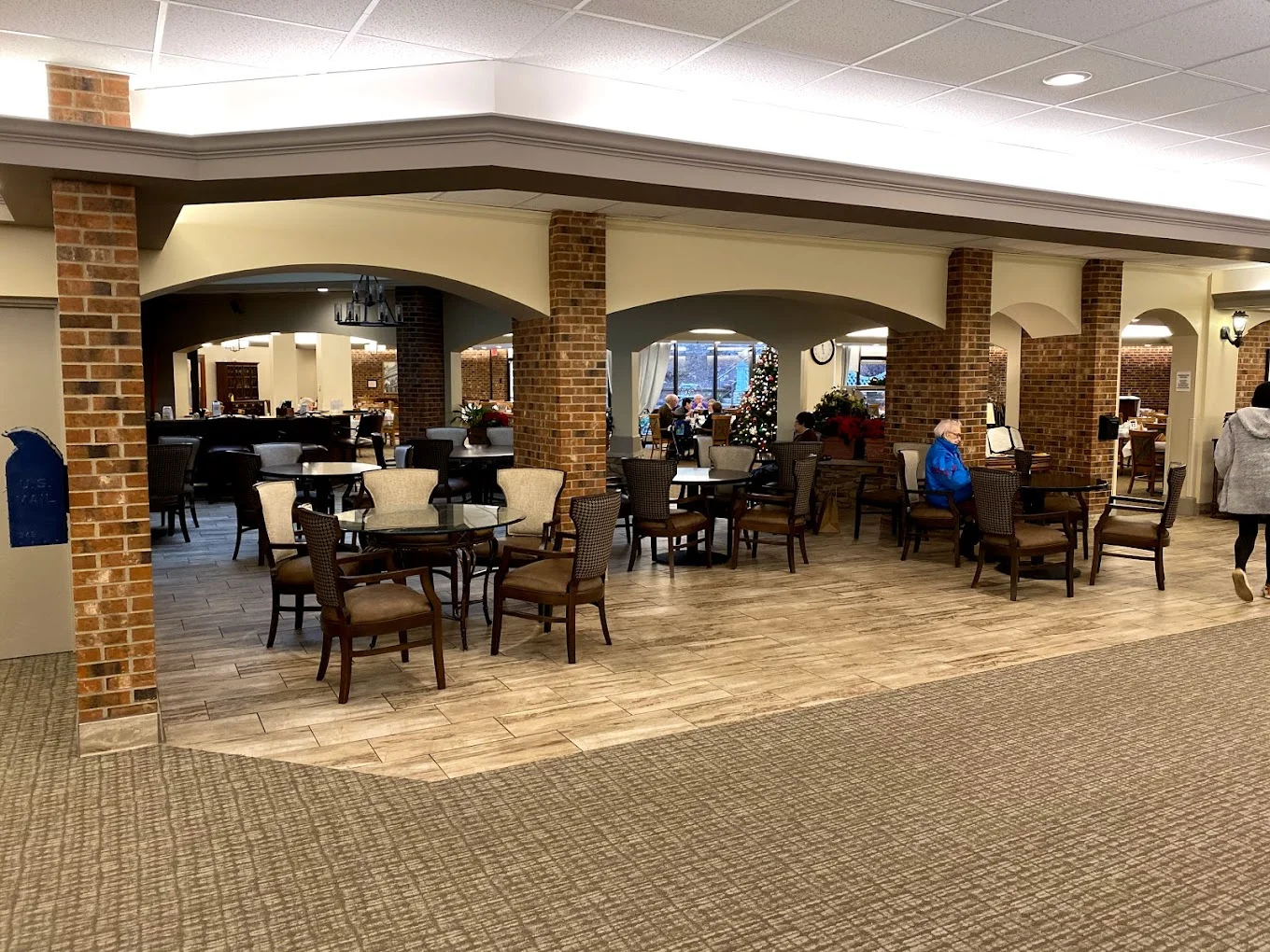 Avina of Milwaukee assisted living and independent living in Milwaukee, WI, dining room