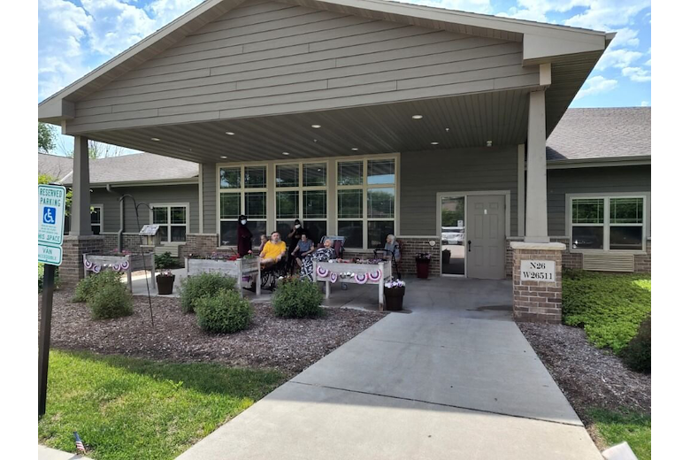 Image of Dimensions Living Pewaukee West (1)