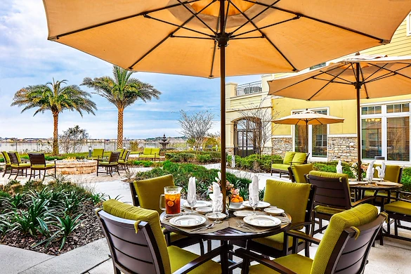 Sonata Windermere Assisted Senior Living in FL Patio