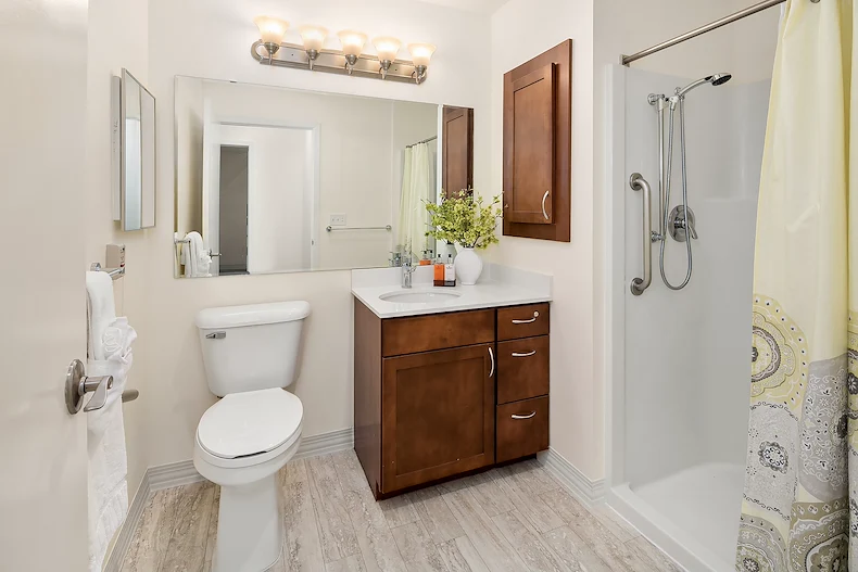 Image of The Lakeshore (8)