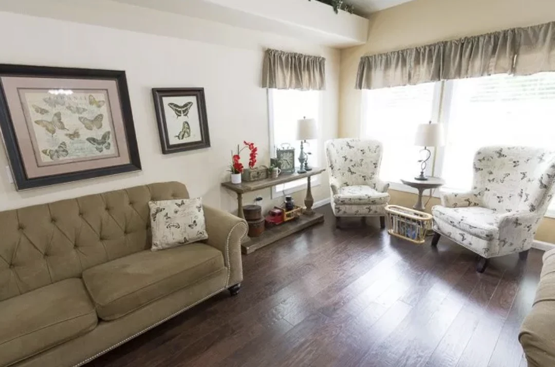 Image of Ashley Manor - Arlington (3)