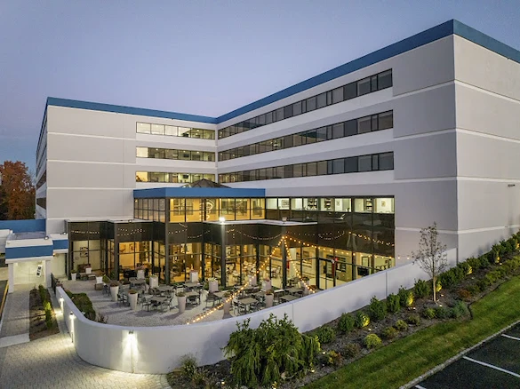 Image of Courtyard Luxury Senior Living (1)