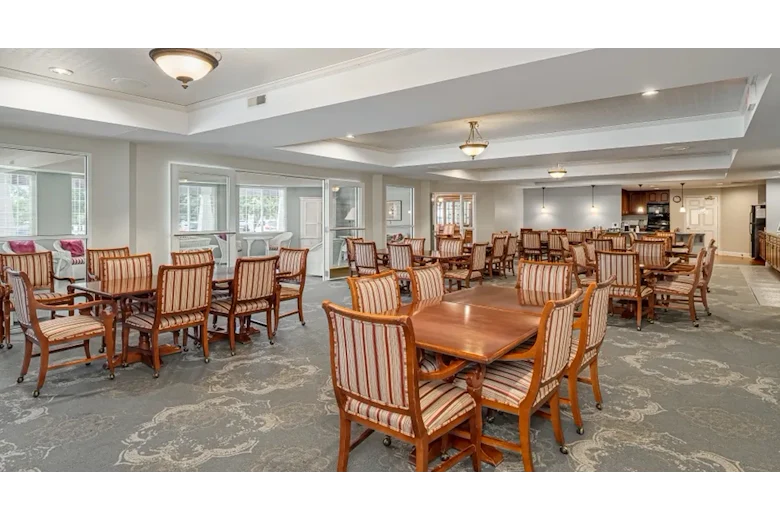 Image of Applewood Pointe of Bloomington Cooperative (2)