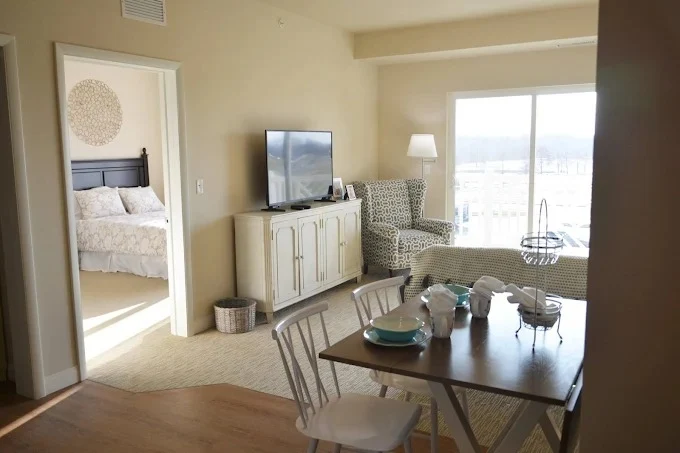 Image of Residences at Coffee Creek (5)