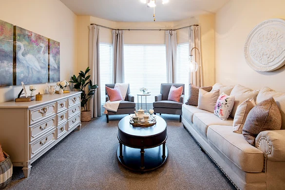 Image of Lake Sherwood Village (2)