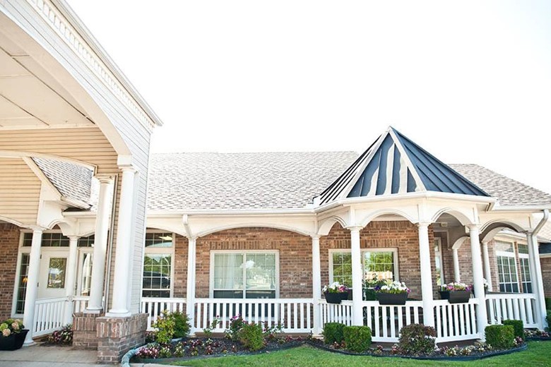 Image of Rambling Oaks Courtyard Extensive Care Community (2)