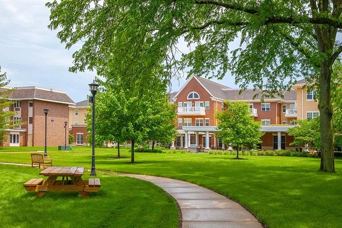 Covenant Living at The Holmstad in Batavia, IL, outdoor walking path