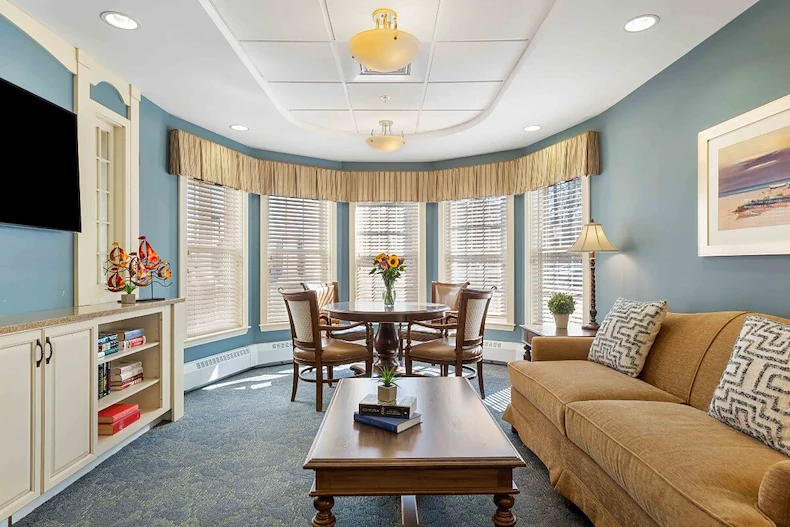 Image of Benchmark at Rye (8)