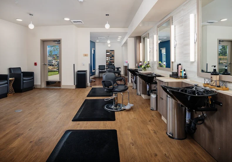 Image of Merrill Gardens at Sherwood (8)