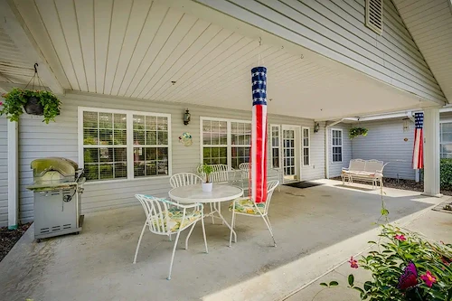 Image of Hitchcock Square Assisted Living (7)