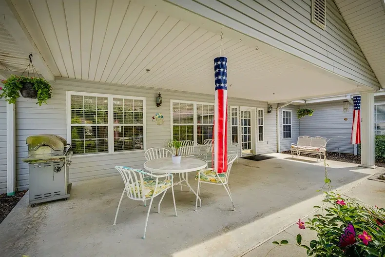 Image of Hitchcock Square Assisted Living (7)