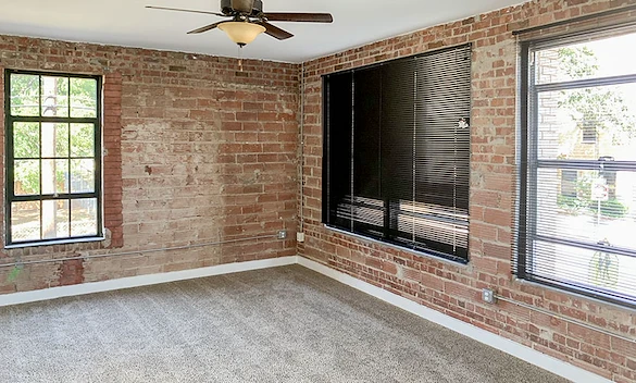 Image of Landmark on Lamar (7)