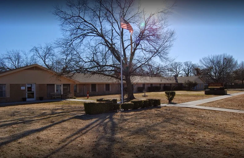 Image of Oak Manor Of Commerce Nursing And Rehabilitation (1)