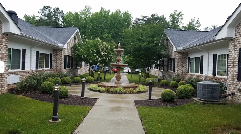 Image of Autumn Care of Mechanicsville (5)