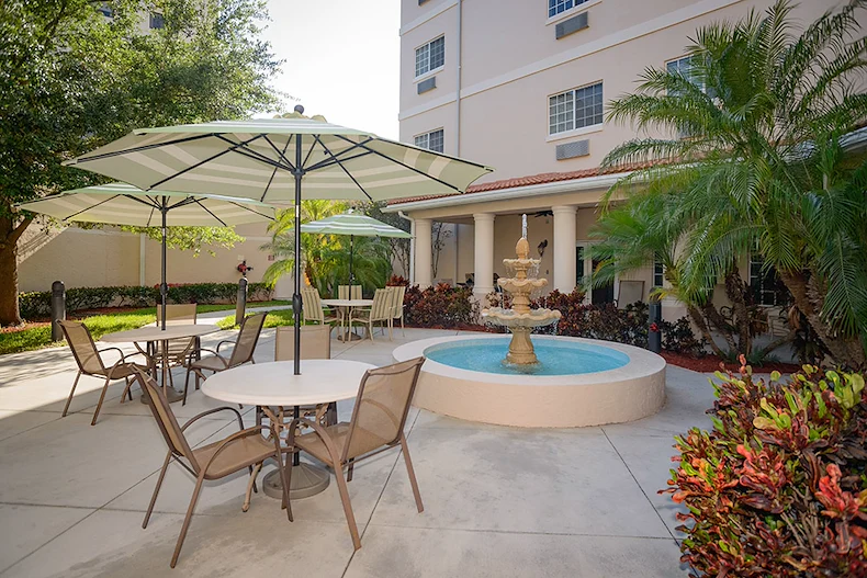 Image of Garden Plaza at Inverrary (7)