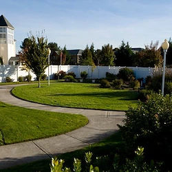 Avamere at Sherwood Assisted Senior Living outdoor area