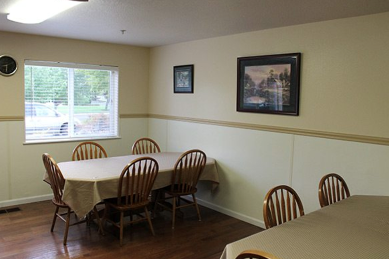 Image of Pacific Living Centers of Medford at Brookhurst (3)