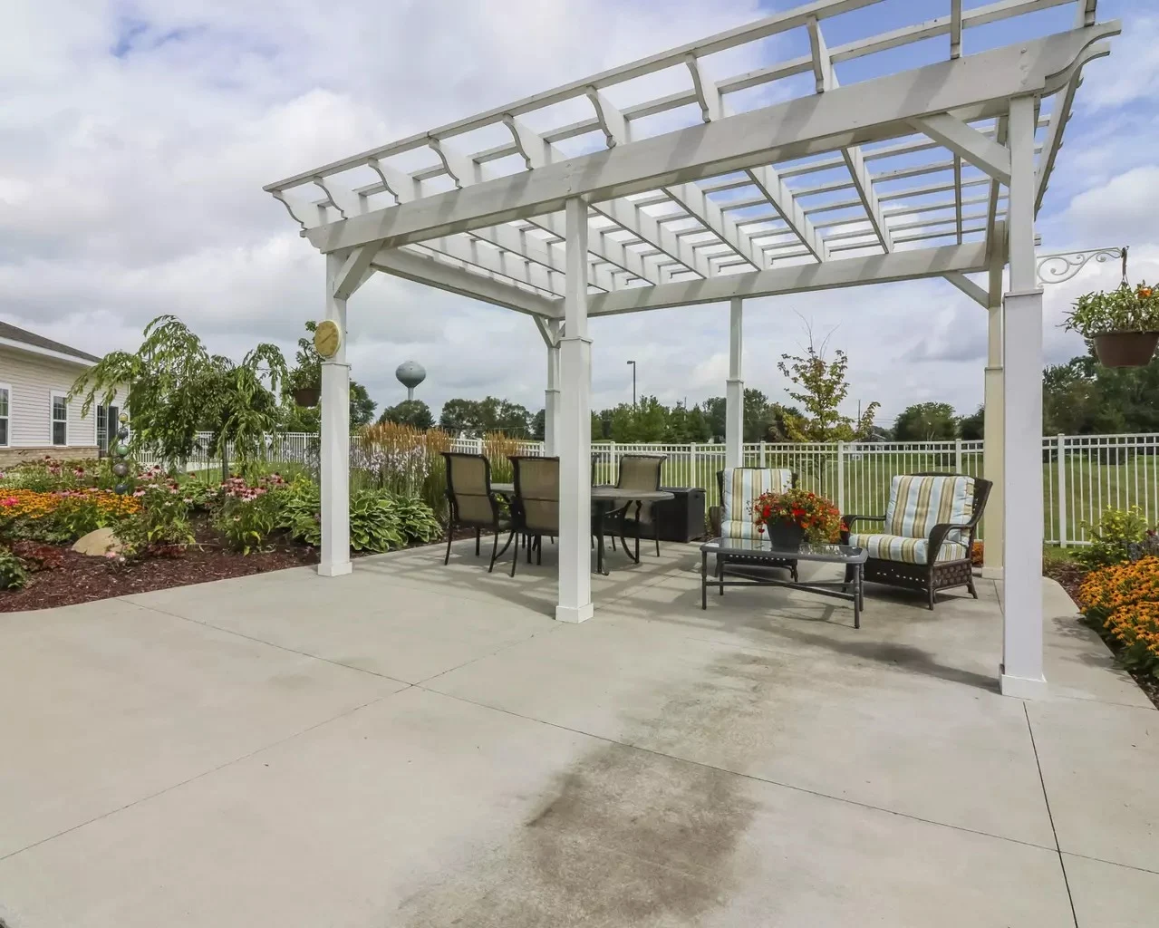 Image of Crestwood Village (4)