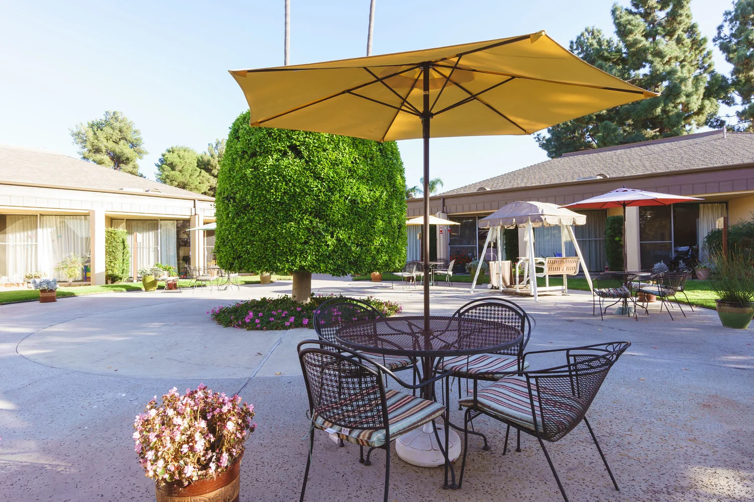 Image of Country Manor La Mesa Healthcare Center (4)