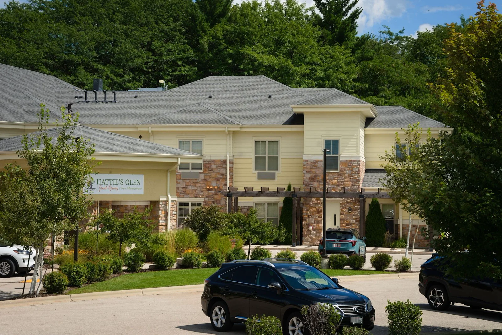 Image of Hattie's Glen - Waunakee (1)