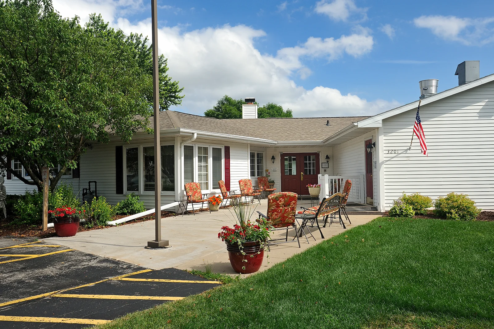 Image of Lotus Gardens Senior Living (1)