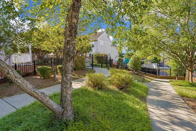 Image of Gum Springs Glen (9)