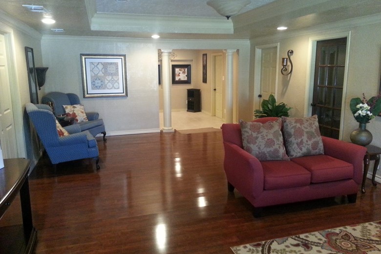 Image of Oakridge Assisted Living (2)