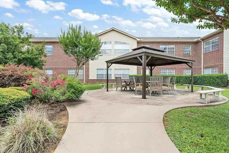 Image of Morada Lake Arlington (2)