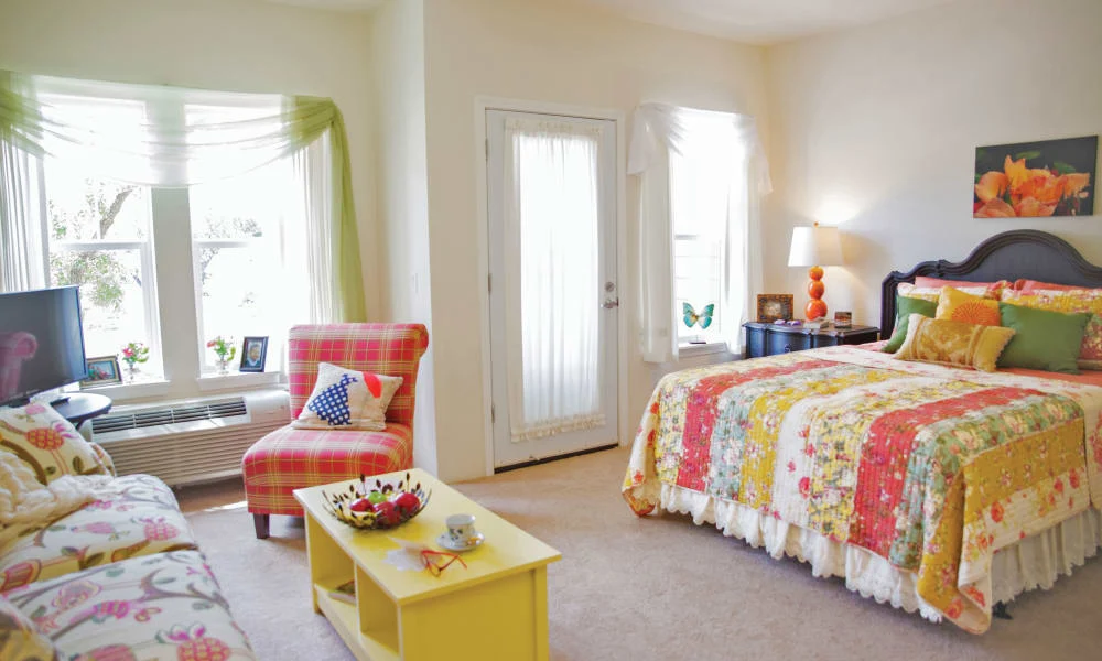 The Palms At La Quinta Gracious Retirement Living Hawthorn Senior Independent Living in La Quinta, California apartment bedroom