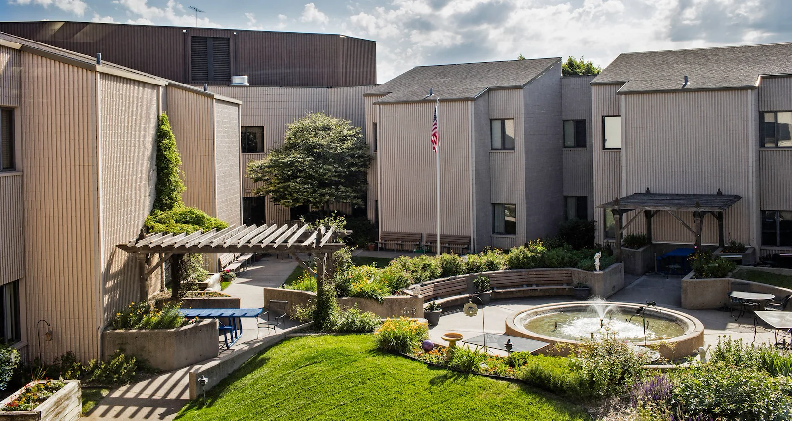 Image of Newport House (4)