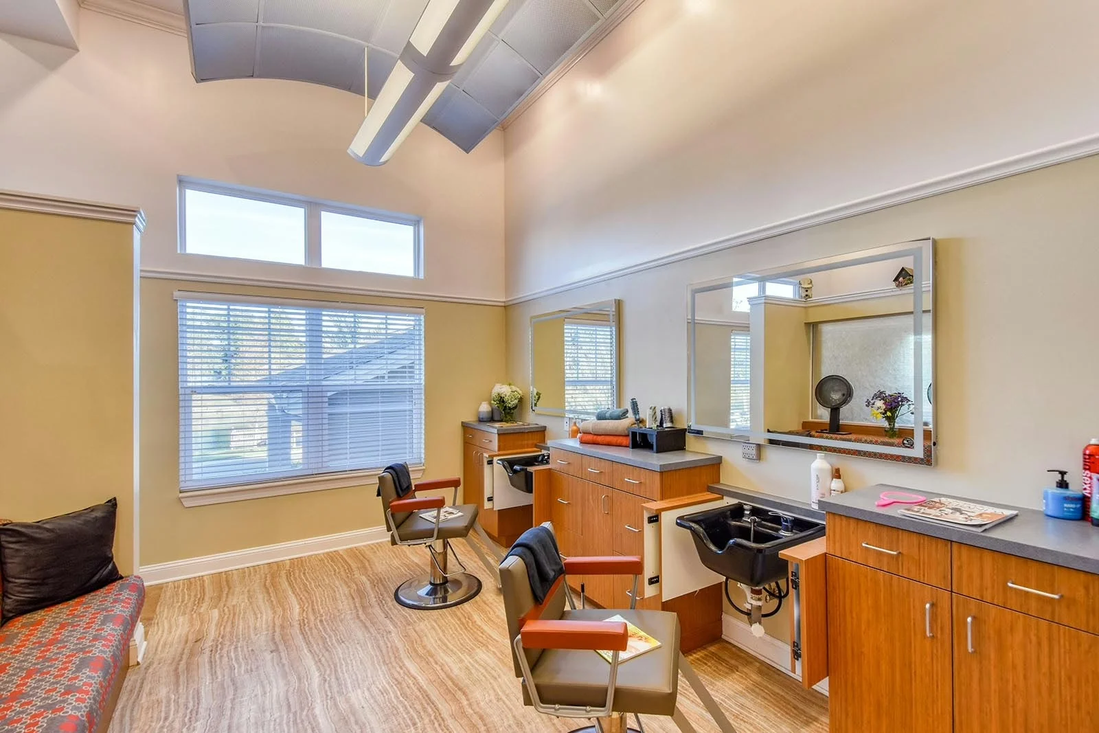 Anthem Lakes, senior living community offering independent living, assisted living, and memory care in Jacksonville, FL, beauty salon