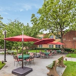 Image of Castle Senior Living at Forest Hills (4)