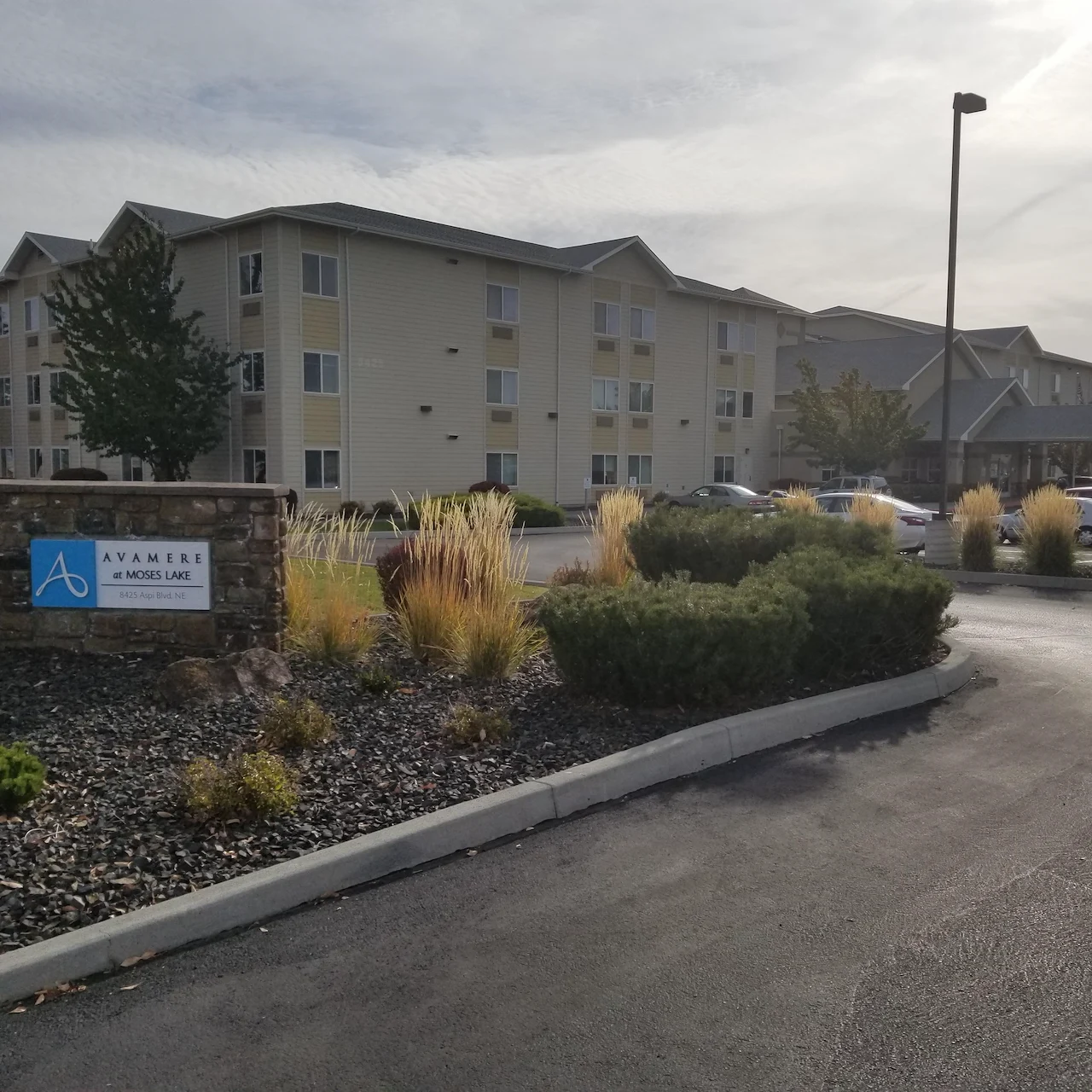 Avamere at Moses Lake senior living community offering independent living, assisted living, and respite care in Moses Lake, WA, community sign at community entrance