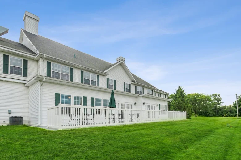 Image of Jefferson Manor (2)