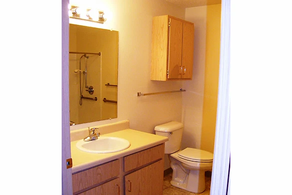 Image of Summit House Senior Apartments (3)