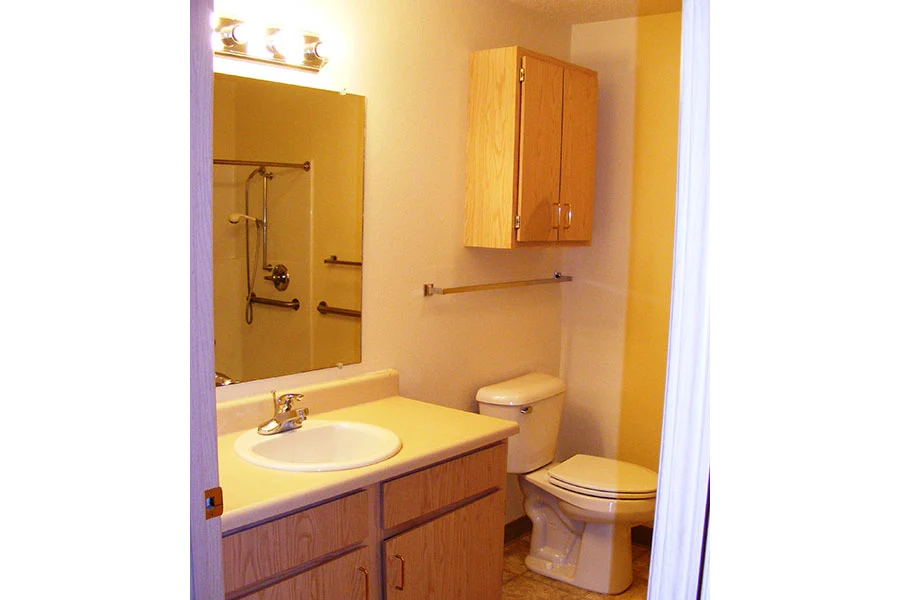 Image of Summit House Senior Apartments (3)