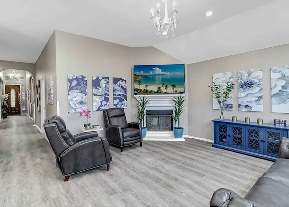 Image of Silver Leaf Frisco (4)