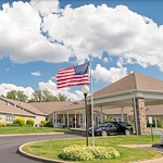 Image of Emerald Pointe Health & Rehab (1)