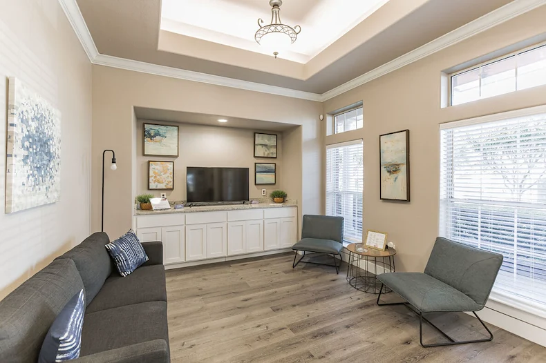 Image of Gateway Village (3)