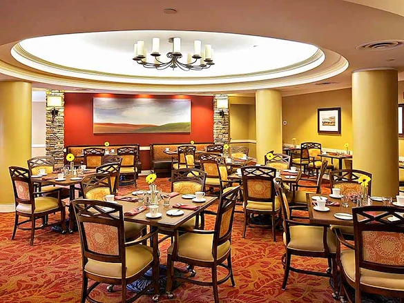 Image of Atria Glen Cove (3)