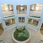 Allegro Fleming Island, senior living community offering independent living, assisted living, memory care, and respite care in Fleming Island, FL, lobby