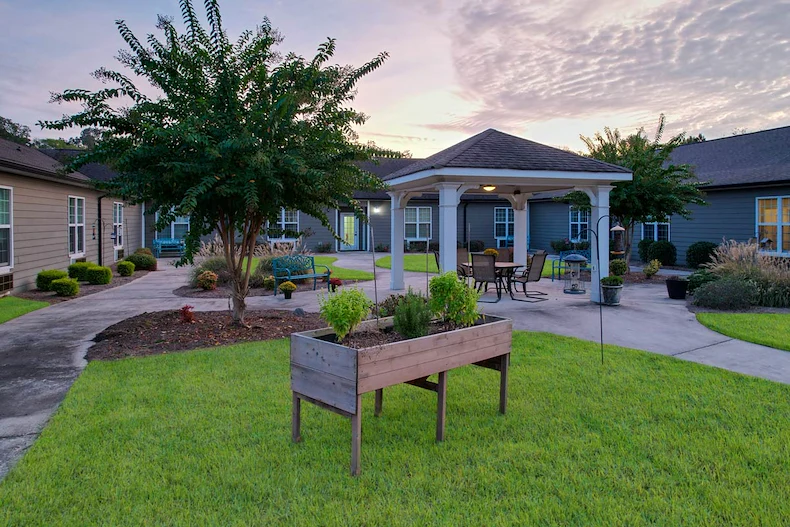 Outdoor lounge space at Orchard Ridge Residencies 