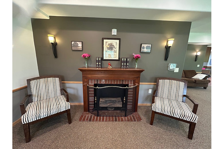 Image of Dimensions Living Pewaukee East (4)