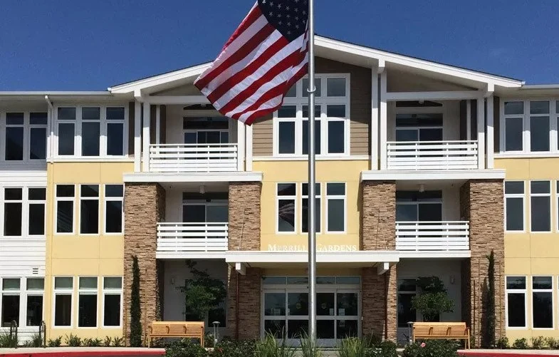 Image of Merrill Gardens at Huntington Beach (1)